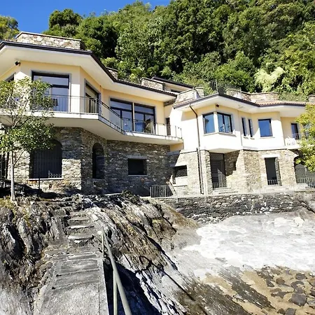 Camelia Villa Verbania