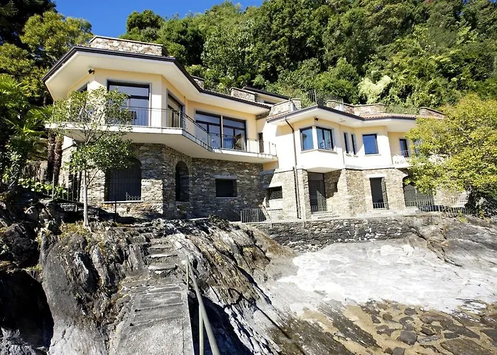 Camelia Villa Verbania